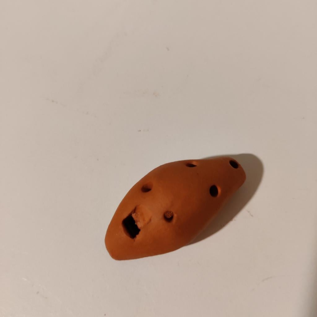 Kleine terracotta ocarina - Muziekinstrument, Antiek en Kunst, Ophalen of Verzenden
