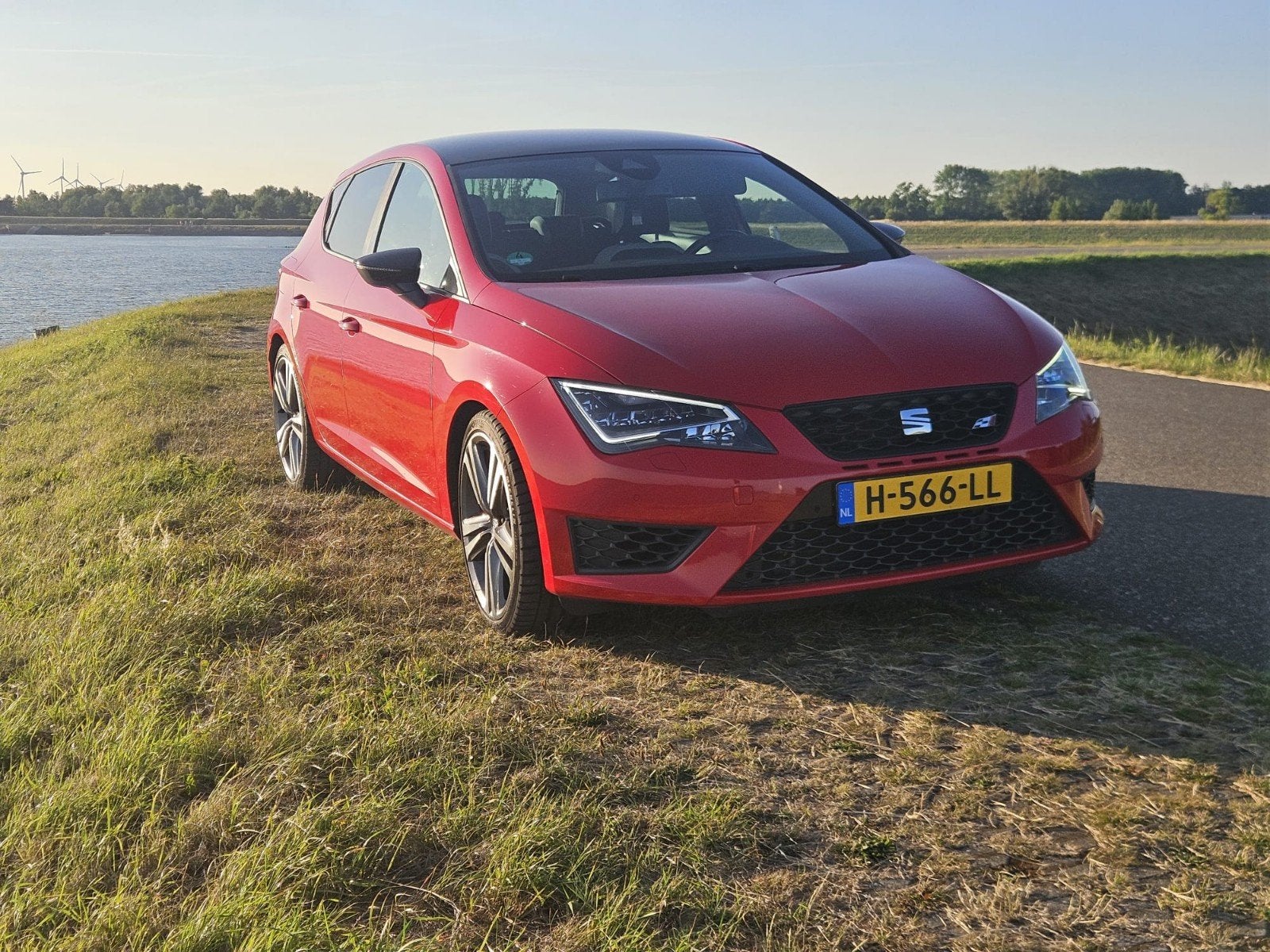Seat Leon 2.0 TSI 206KW/280PK Dsg-6 2014 Rood, Auto's, 15 km/l, 1321 kg, Zwart, 4 cilinders
