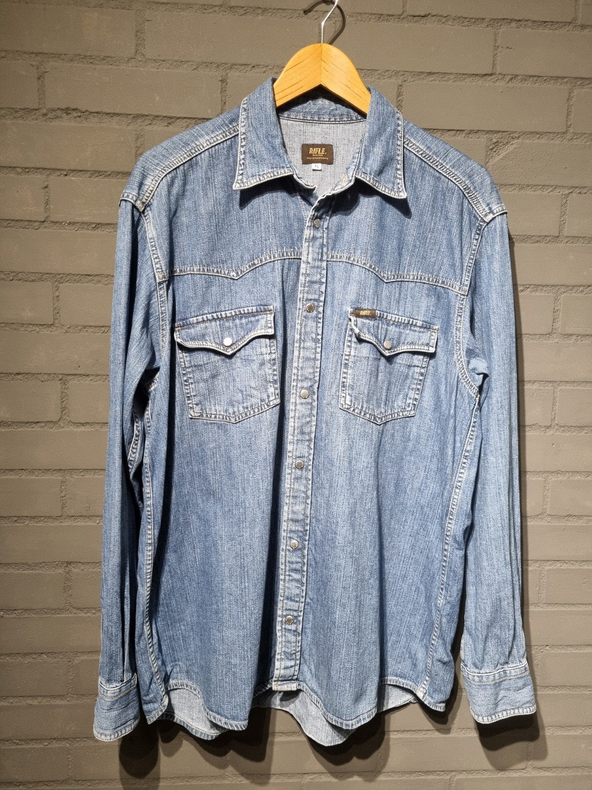Rifle Vintage Denim Western Overhemd / Spijkerblouse (Maat X, Rifle, Halswijdte 41/42 (L), Gedragen, Verzenden