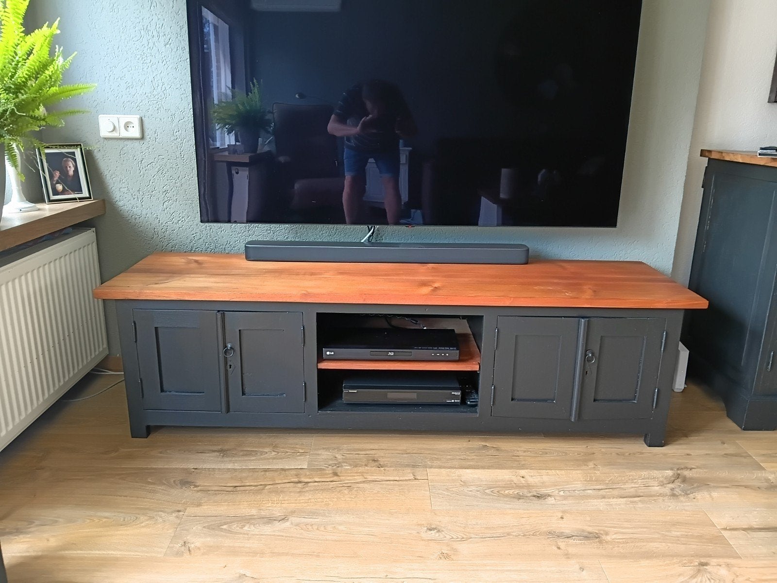 Te koop TV kast, Ophalen, 150 tot 200 cm, Teakhout, Minder dan 100 cm