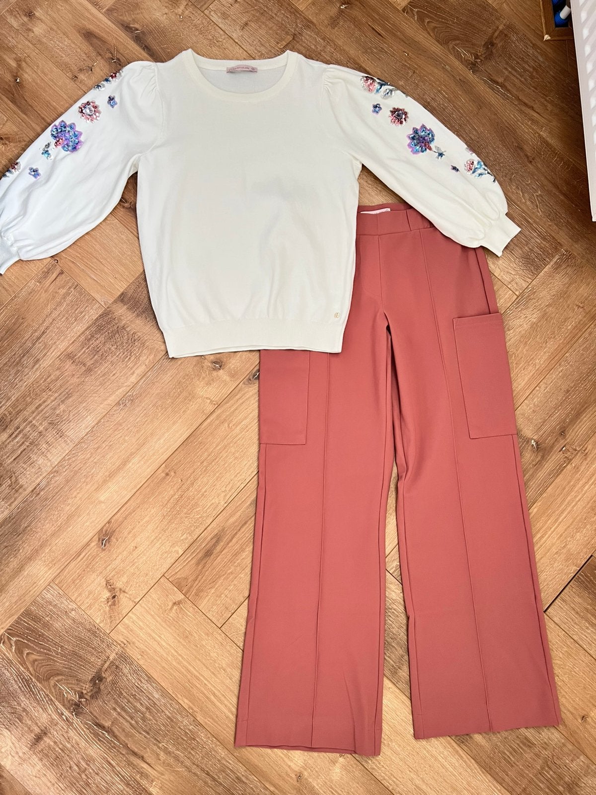Studio anneloes set M embroidery trui & cargo broek rose, Maat 38/40 (M), Ophalen of Verzenden, Zo goed als nieuw, X