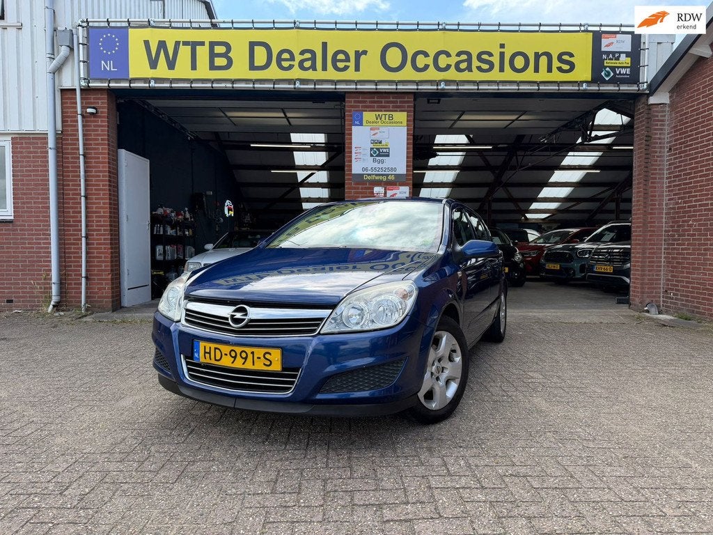 Opel Astra 1.6 Cosmo Automaat, Panodak, trekhaak Dealer oh., Auto's, Opel, Bedrijf, Te koop, Astra, Airbags, Airconditioning, Automatische klimaatregeling