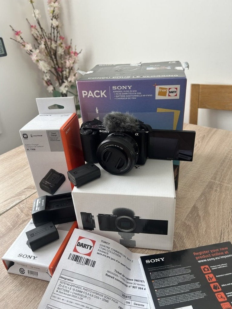 Sony ZV-E10 + 16-50mm Lens, Ophalen, Zo goed als nieuw, 24 megapixels, Screenprotector