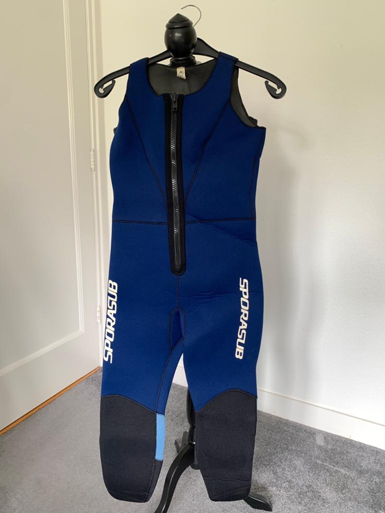 Duikpak dames S/M, 7mm, 2-delig, Watersport en Boten, Duiken, Ophalen of Verzenden, Zo goed als nieuw, Duikpak
