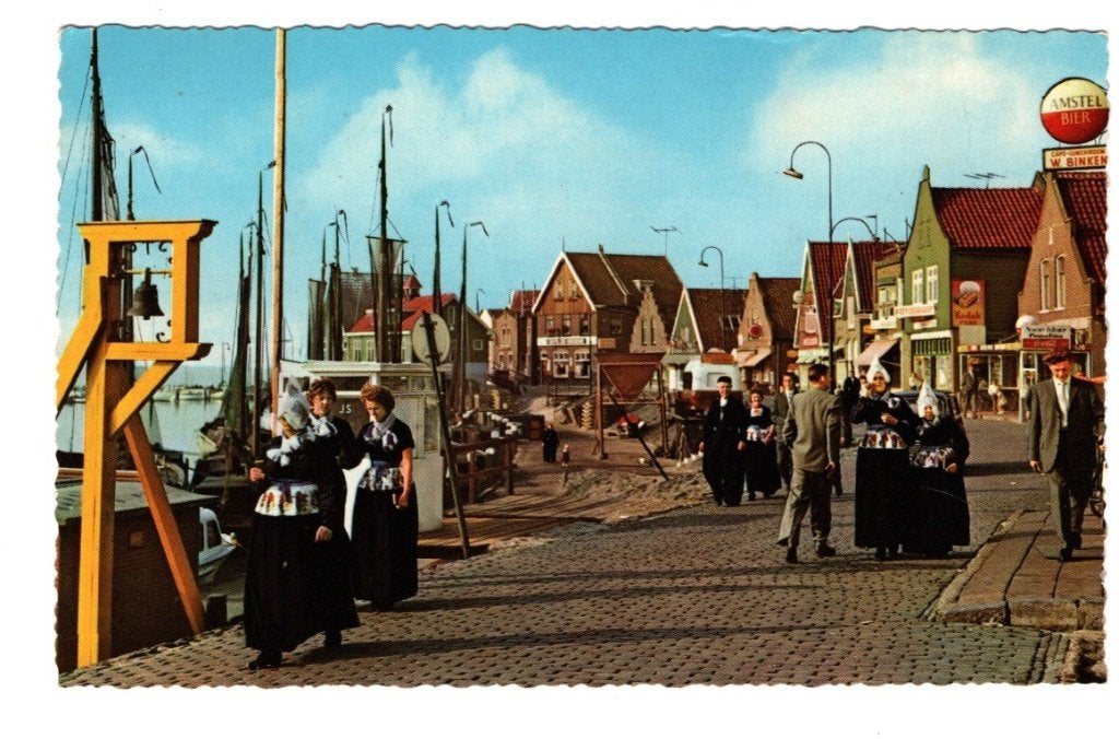 Oude Ansichtkaart Volendam Haven Klederdracht Gelopen, Ophalen of Verzenden, 1940 tot 1960, Gelopen, Noord-Holland