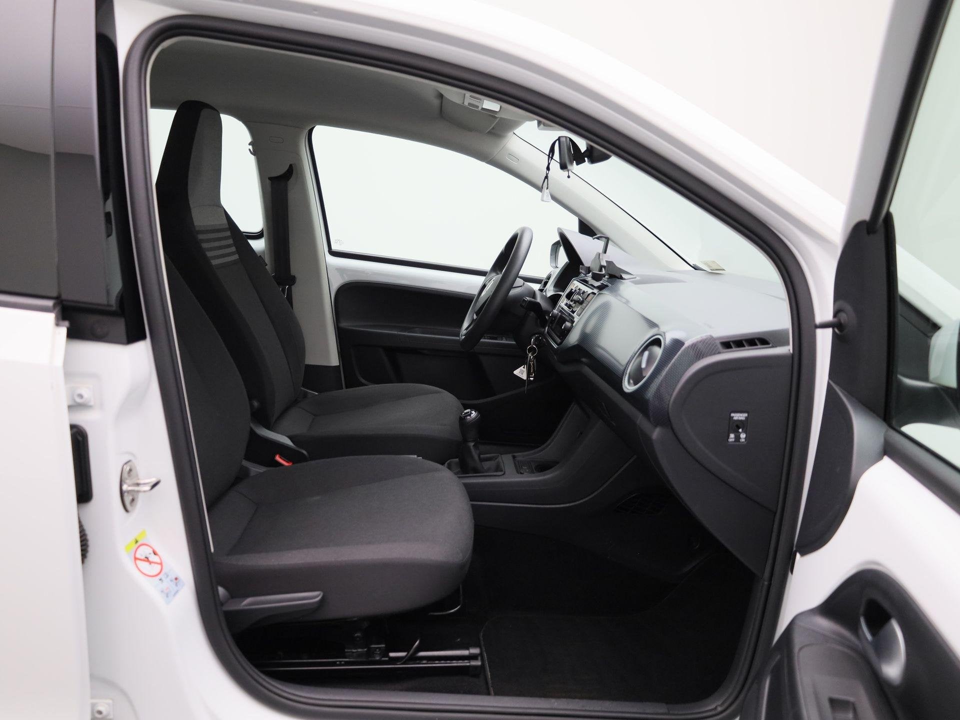 Foto 27 van Volkswagen Up! 1.0 | Airconditioning | Bluetooth | Elektrisc