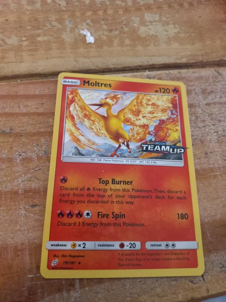 Moltres holo stamp, Ophalen of Verzenden, Zo goed als nieuw, Losse kaart, Foil