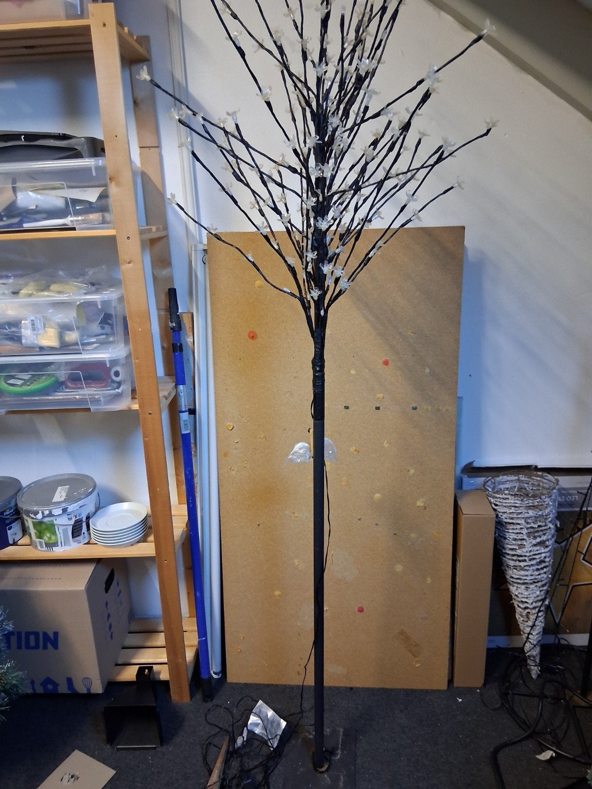 LED-boom met kersenbloesem - 200x LED - Koudwit Licht, Ophalen, Zo goed als nieuw