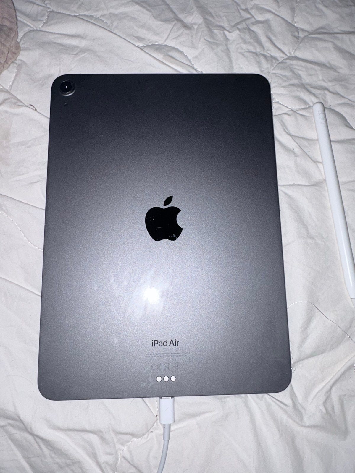 Apple iPad Air 5 (2022) 64GB Wi-Fi + Apple Pencil 2, Ophalen, Apple iPad Air, Zo goed als nieuw, 64 GB