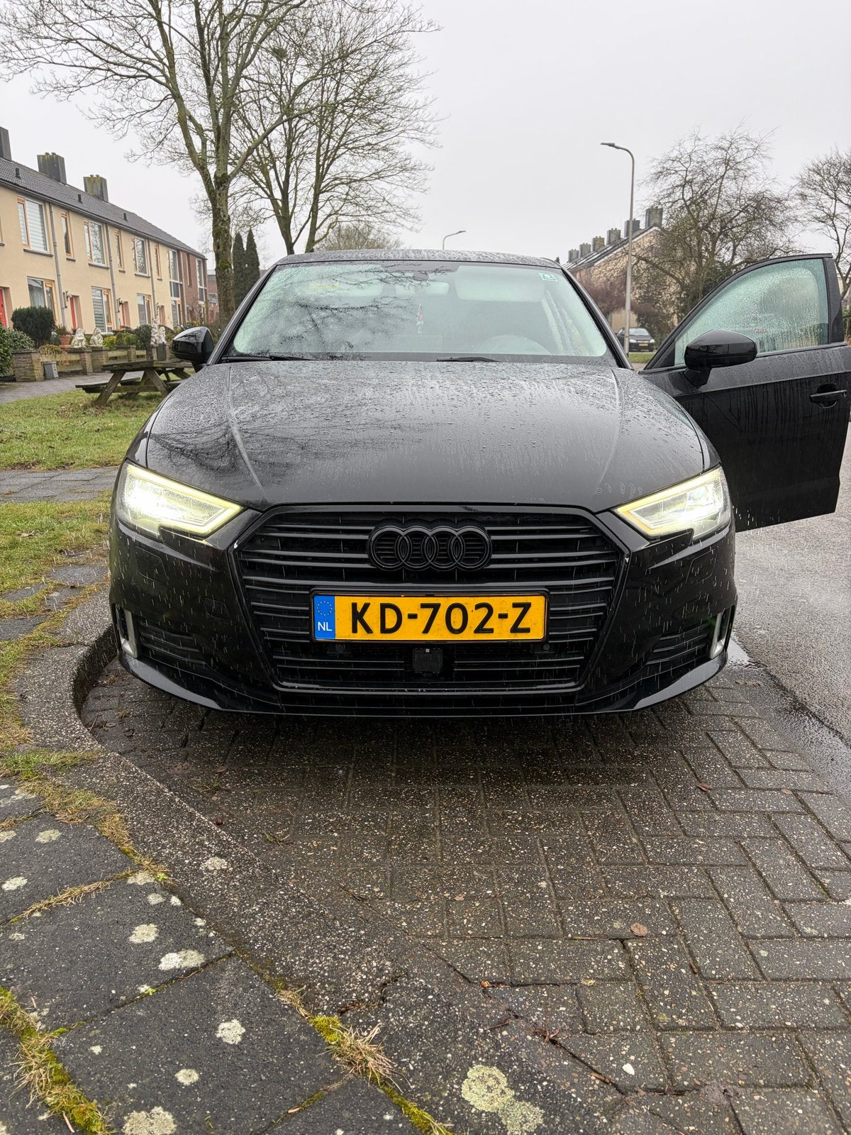 Audi A3 1.6 TDI 81KW Sportback S-tronic 2016 Zwart, Auto's, 4 cilinders, Zwart, Origineel Nederlands, Diesel