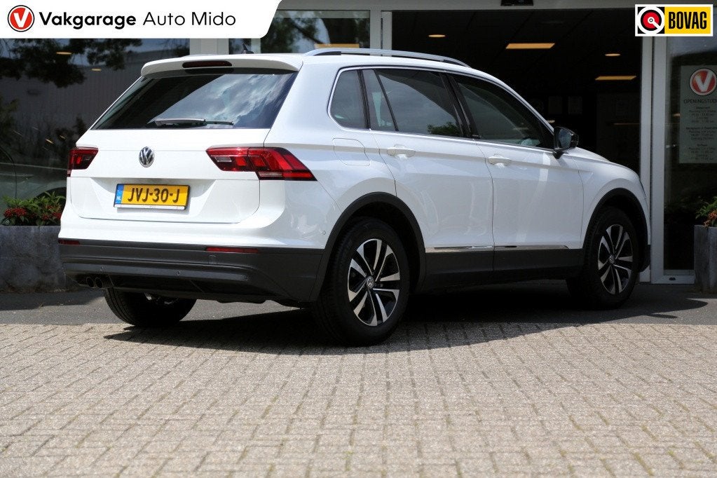Volkswagen Tiguan 1.5 TSI ACT Automaat Comfortline | Trekhaa, 12 maanden, 4 cilinders, Automatische klimaatregeling, Wit