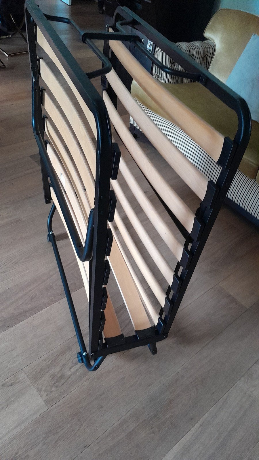 Jysk logeerbed inklapbaar - Eenpersoons bed NIEUW, Eenpersoons, Zo goed als nieuw, 80 cm, Metaal