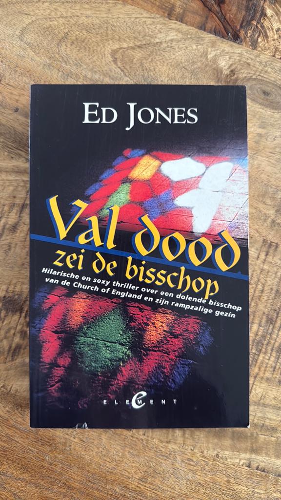 E. Jones - Val dood, zei de bisschop, Ophalen of Verzenden, Gelezen, E. Jones