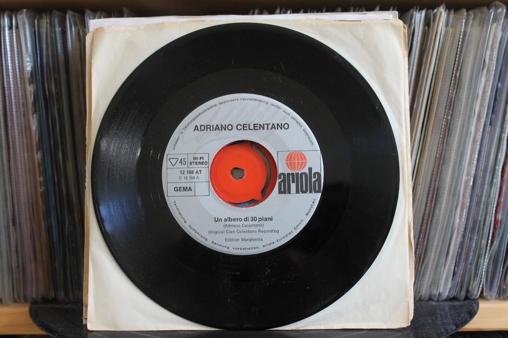 7" Single Adriano Celentano - Un Albero Di 30 Piani / Forse, Gebruikt, 7 inch, Single, Ophalen of Verzenden