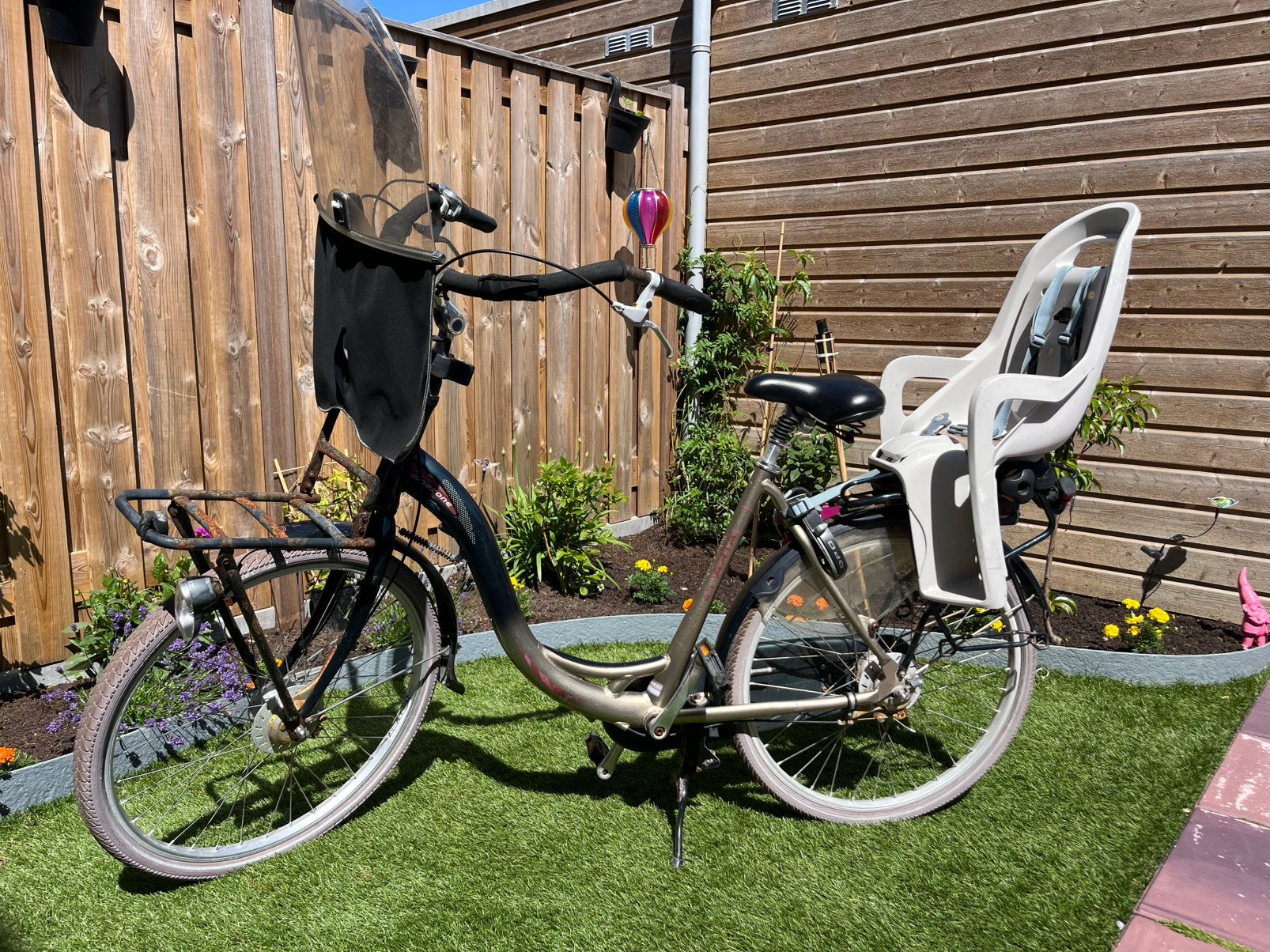 Degelijke goudkleurige Sparta Amazone Trendy (mama) fiets, Fietsen en Brommers, Fietsen | Dames | Moederfietsen, Ophalen, Sparta