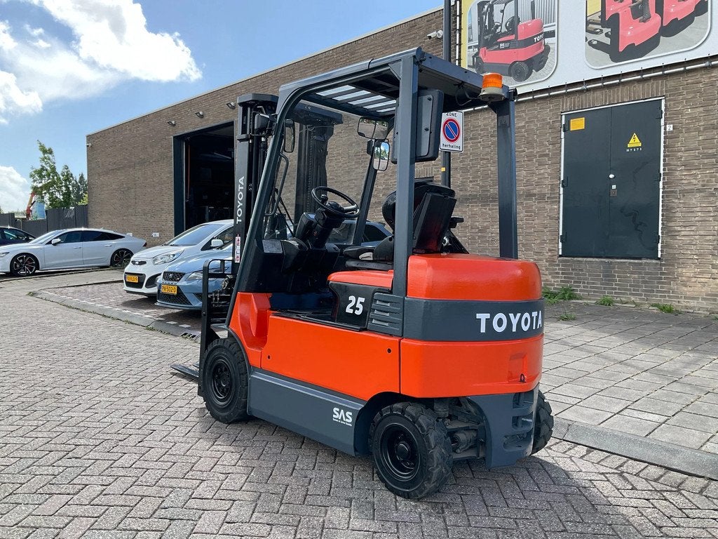Toyota 7FBMF25 2500KG 5.00METER HEFTRUCK (bj 2010)