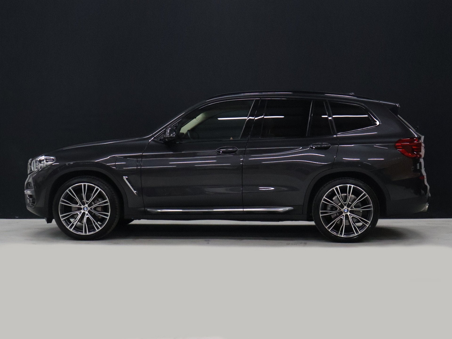 BMW X3 xDrive30e High Executive [SCHUIFKANTELDAK, APPLE CARP, Automaat, 1998 cc, Gebruikt, 4 cilinders