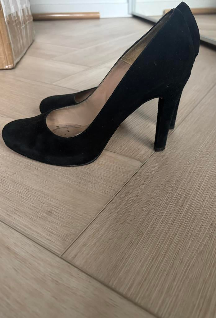 Pumps hakken unisa zwart suede maat 38, Ophalen of Verzenden, Zo goed als nieuw, Zwart