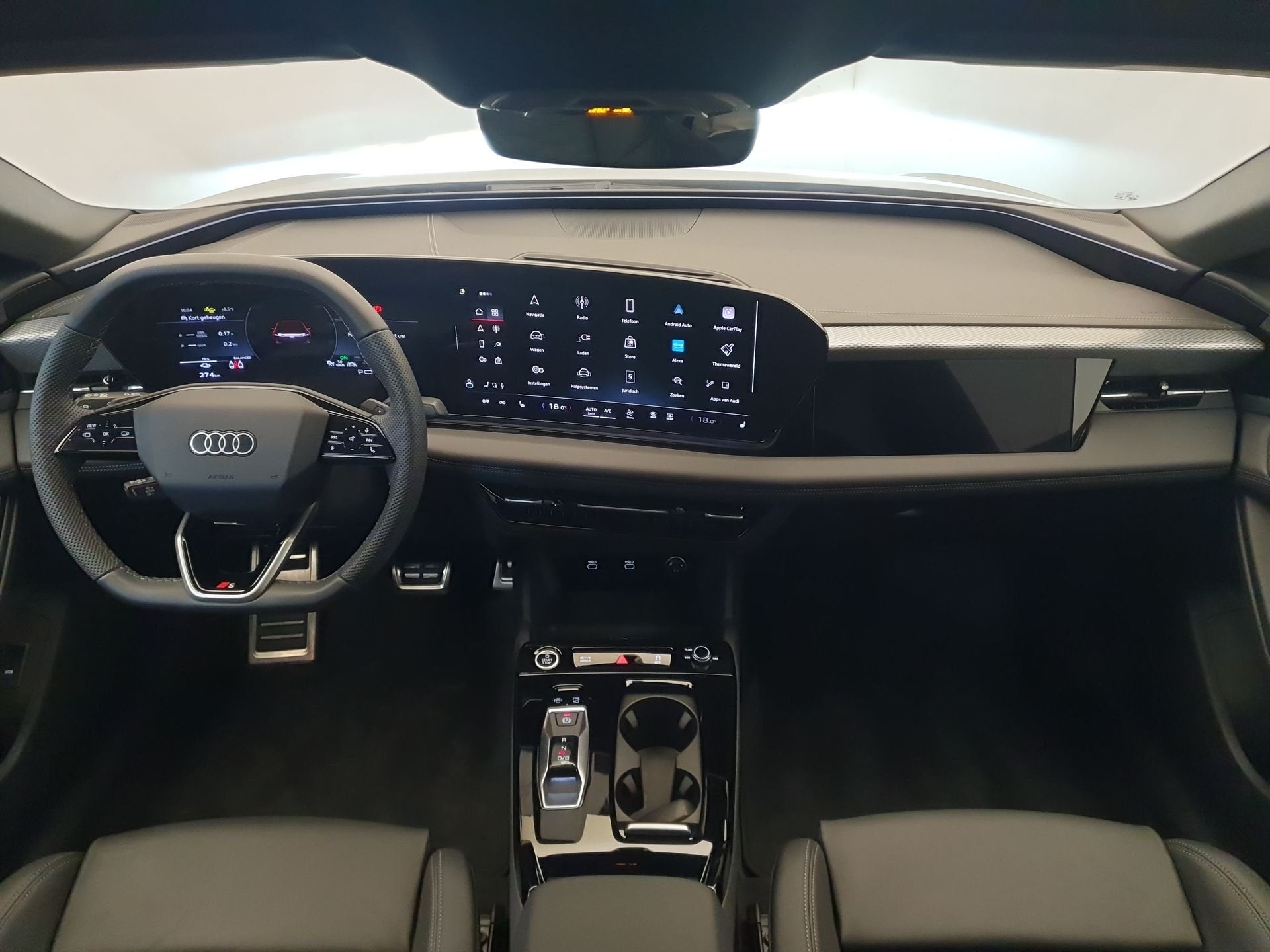 Audi A6 Sportback e-tron S edition 83 kWh Matrix Led, 360 Ca, Auto's, Audi, Automaat, Gebruikt, Beige, Automatische klimaatregeling