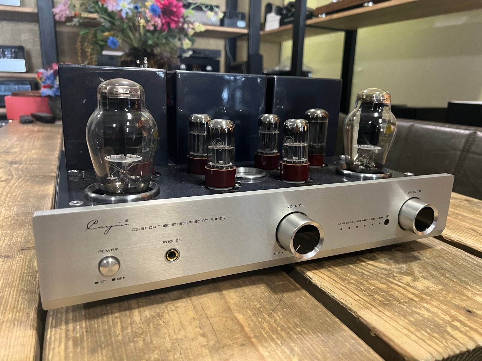 Cayin CS-300A, Ophalen of Verzenden, Versterker