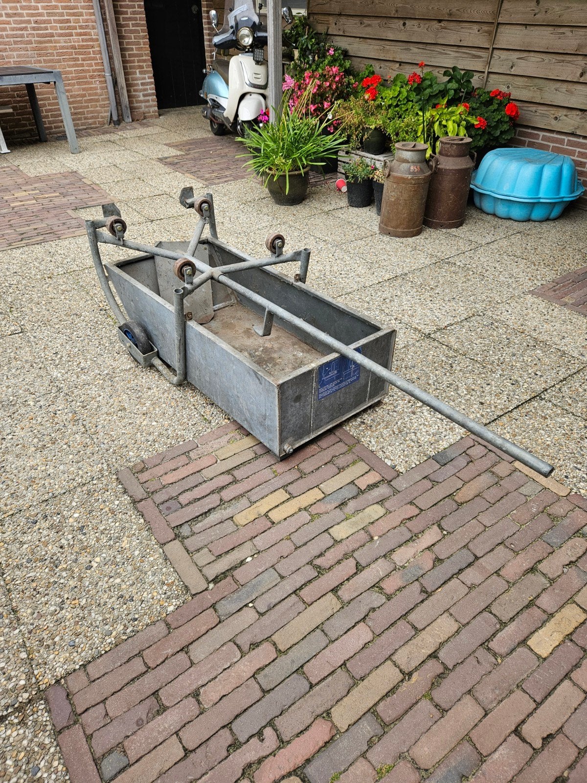 Verrijdbare opvangbak    lekbak vaten.      lekbak olie.   l, Ophalen of Verzenden, Gebruikt