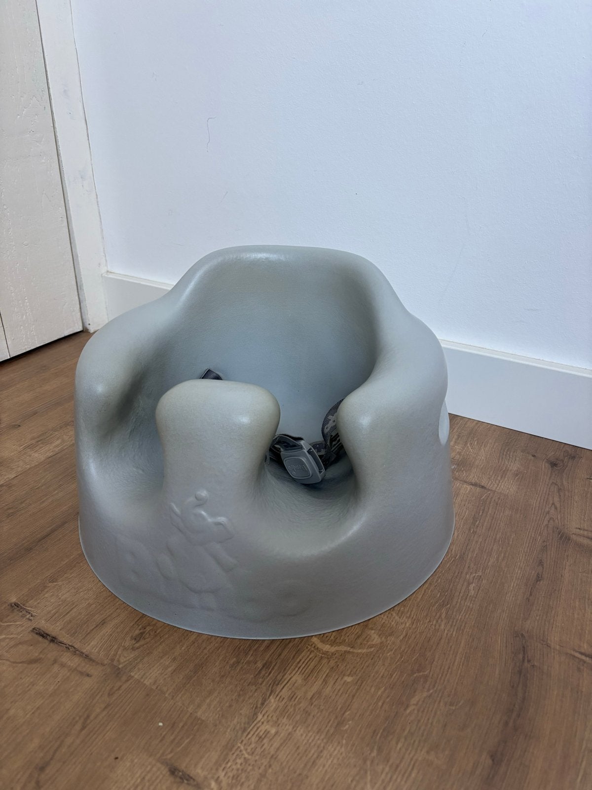 Bumbo Floor Seat babyzitje met gordel - grijs, Ophalen, Gebruikt, Overige typen, Gordel(s)