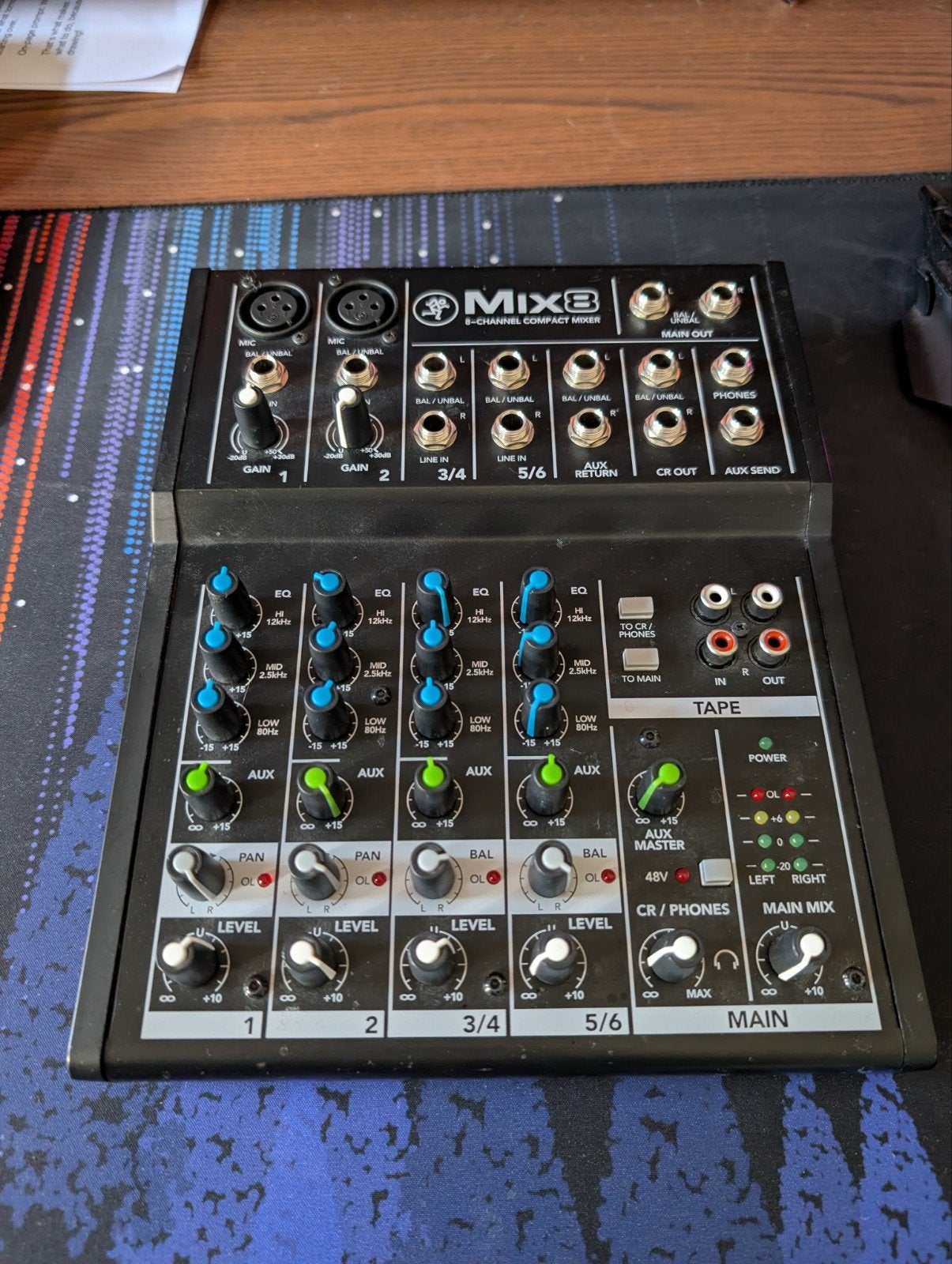 Mackie Mix8 8-kanaals compacte mixer (voeding mist), Muziek en Instrumenten, Ophalen of Verzenden, Gebruikt, 5 tot 10 kanalen