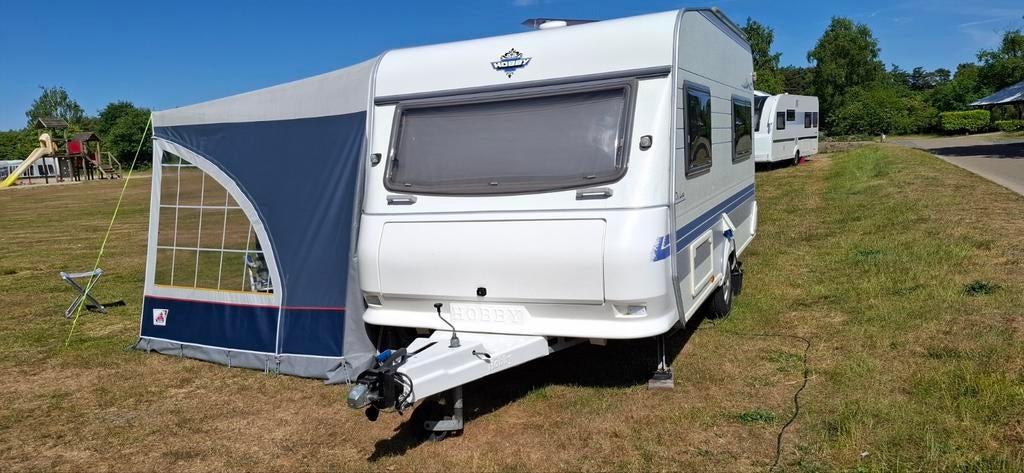 Hobby De luxe 400, Schokbreker, Hobby, Treinzit, Dwarsbed