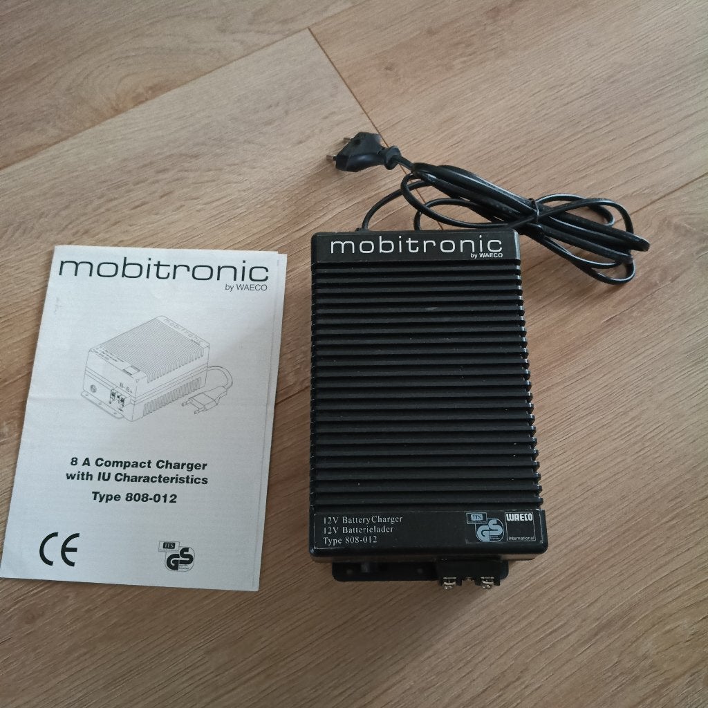 Mobitronic 8A Compact Charger, Ophalen, Zo goed als nieuw