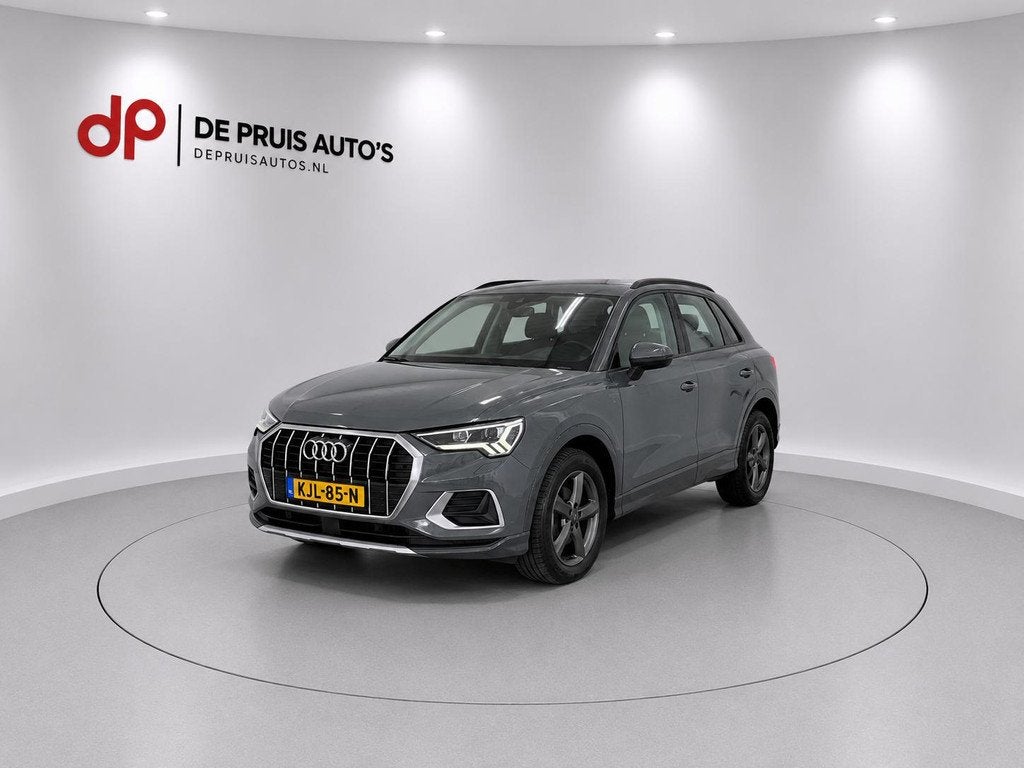 Audi Q3 35 TFSI S edition Apple Carplay Trekhaak Led Koplamp, Auto's, Audi, 15 km/l, 4 cilinders, 1505 kg, Leder en Stof