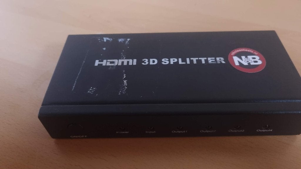 Diverse Hdmi splitters 1x4. € 15,00 per stuk!, Ophalen of Verzenden, Zo goed als nieuw