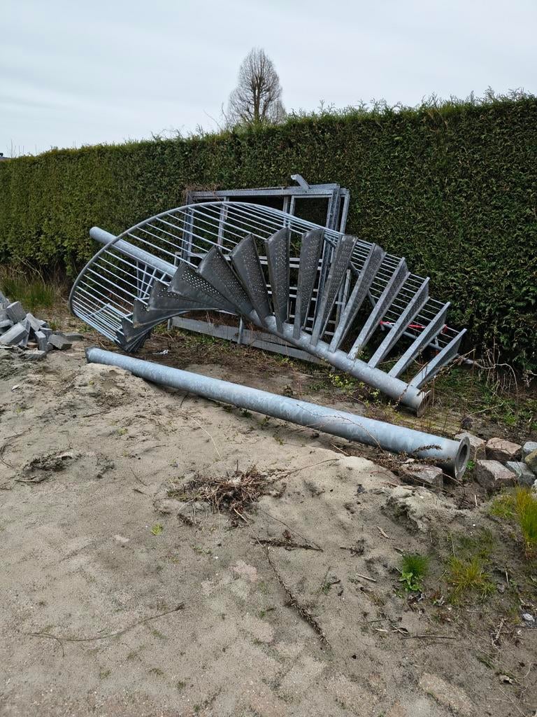 Wenteltrap, Ophalen, Gebruikt, 2 tot 4 meter