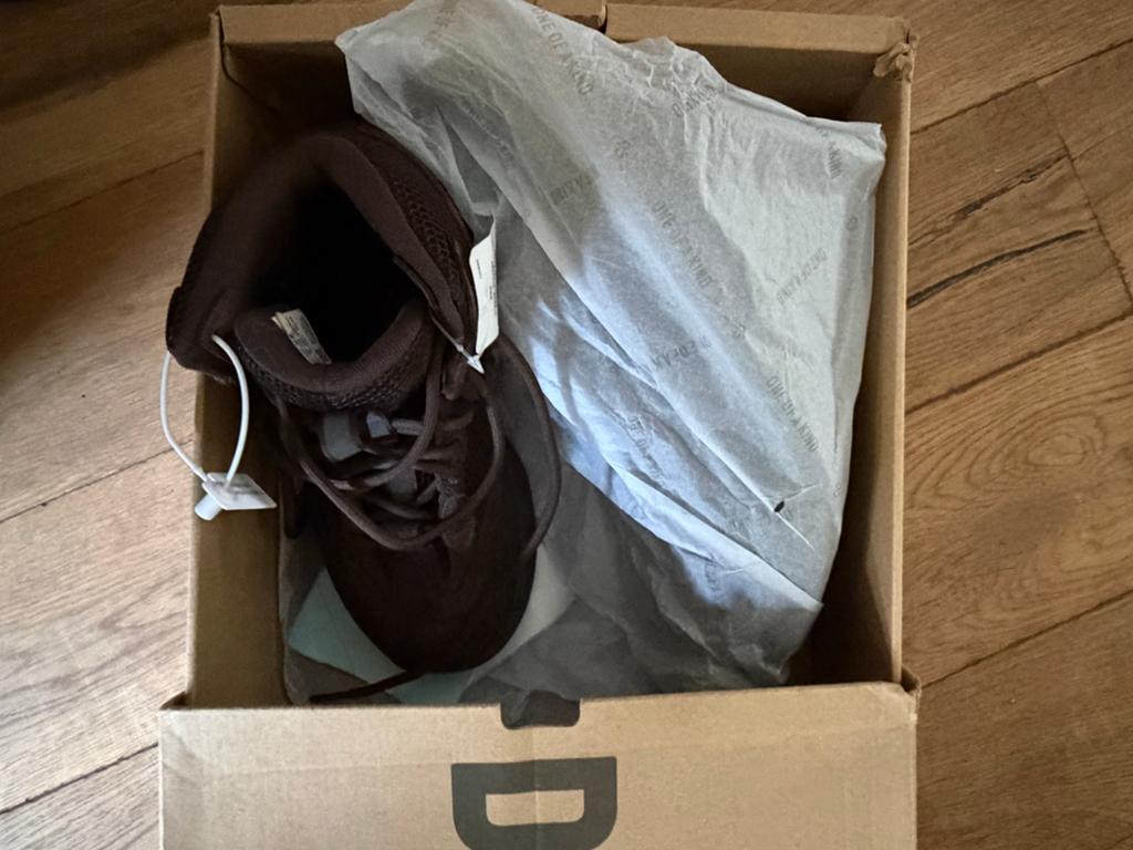 Adidas Yeezy Desert Boot - Maat 39,5, Ophalen of Verzenden, Nieuw, Bruin, Boots