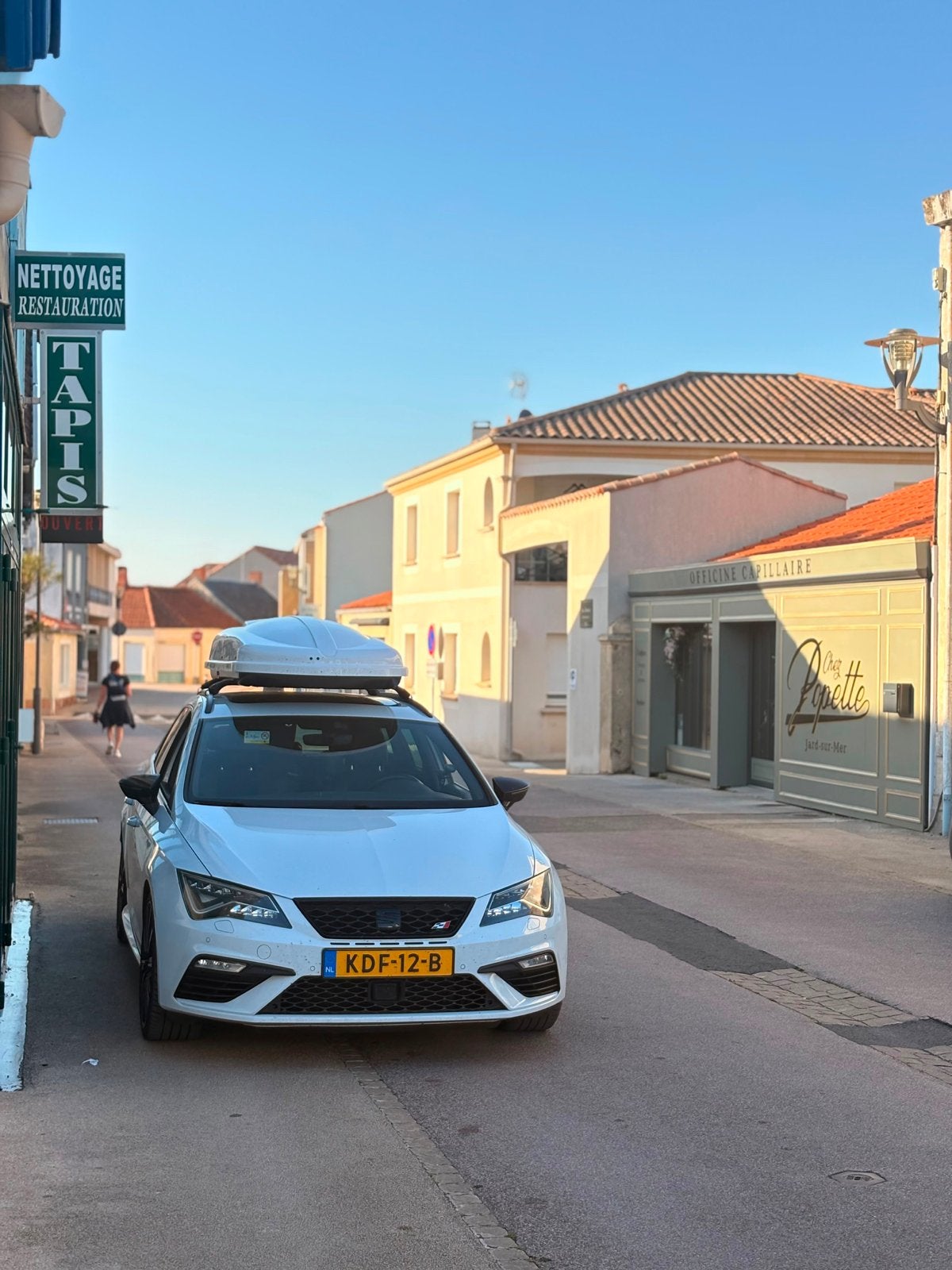 Dakkoffer icl dragers seat leon 5f onderanderen, Auto diversen, Ophalen, Zo goed als nieuw