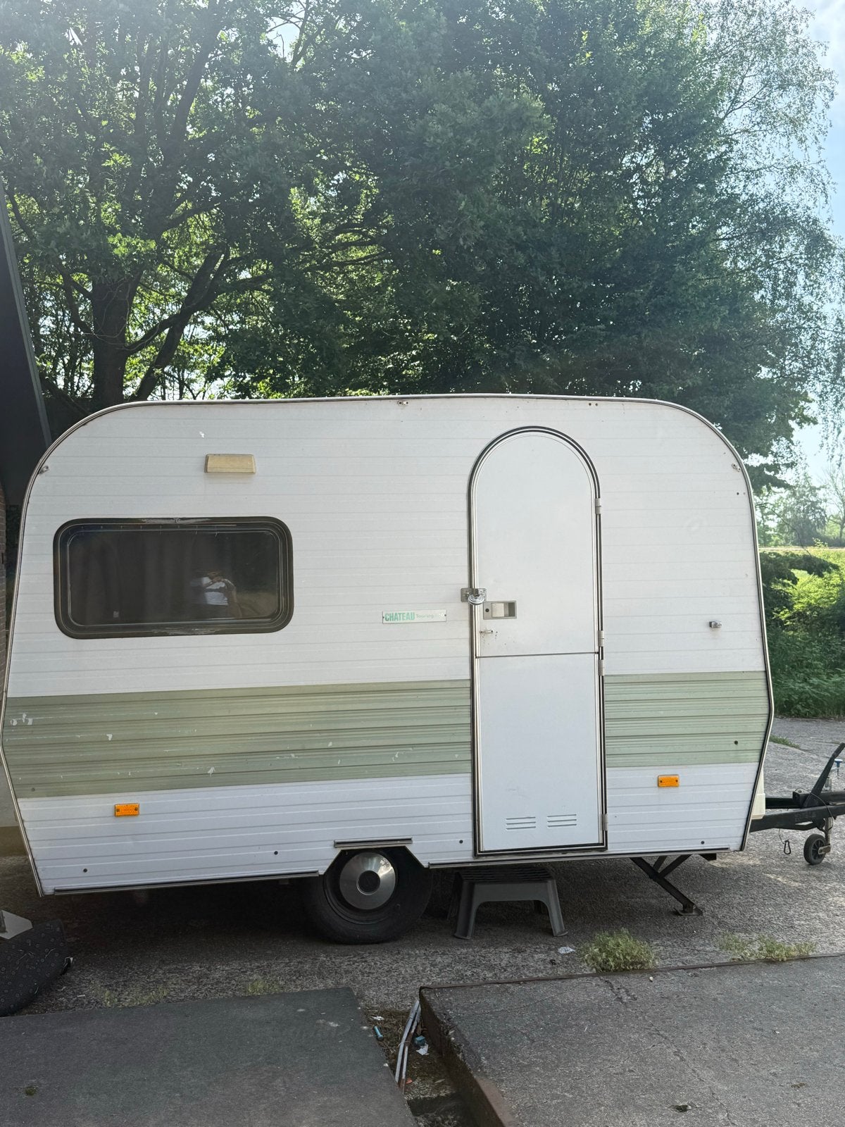 Compacte Chateau caravan - Ideaal voor starters!, Caravans en Kamperen, Caravans, Particulier, tot en met 2, 750 - 1000 kg, Rondzit