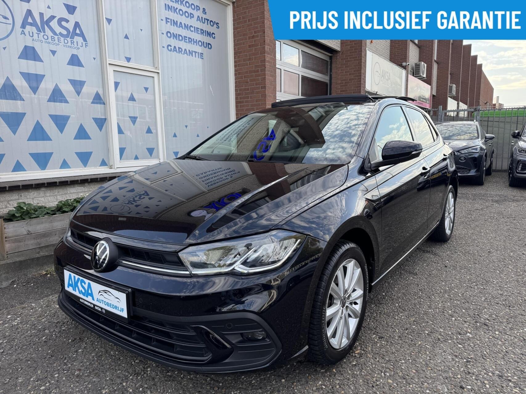Volkswagen Polo 1.0 TSI 110pk Style DSG Panoramadak Lane Ass, Gebruikt, Zwart, Bedrijf, 3 cilinders