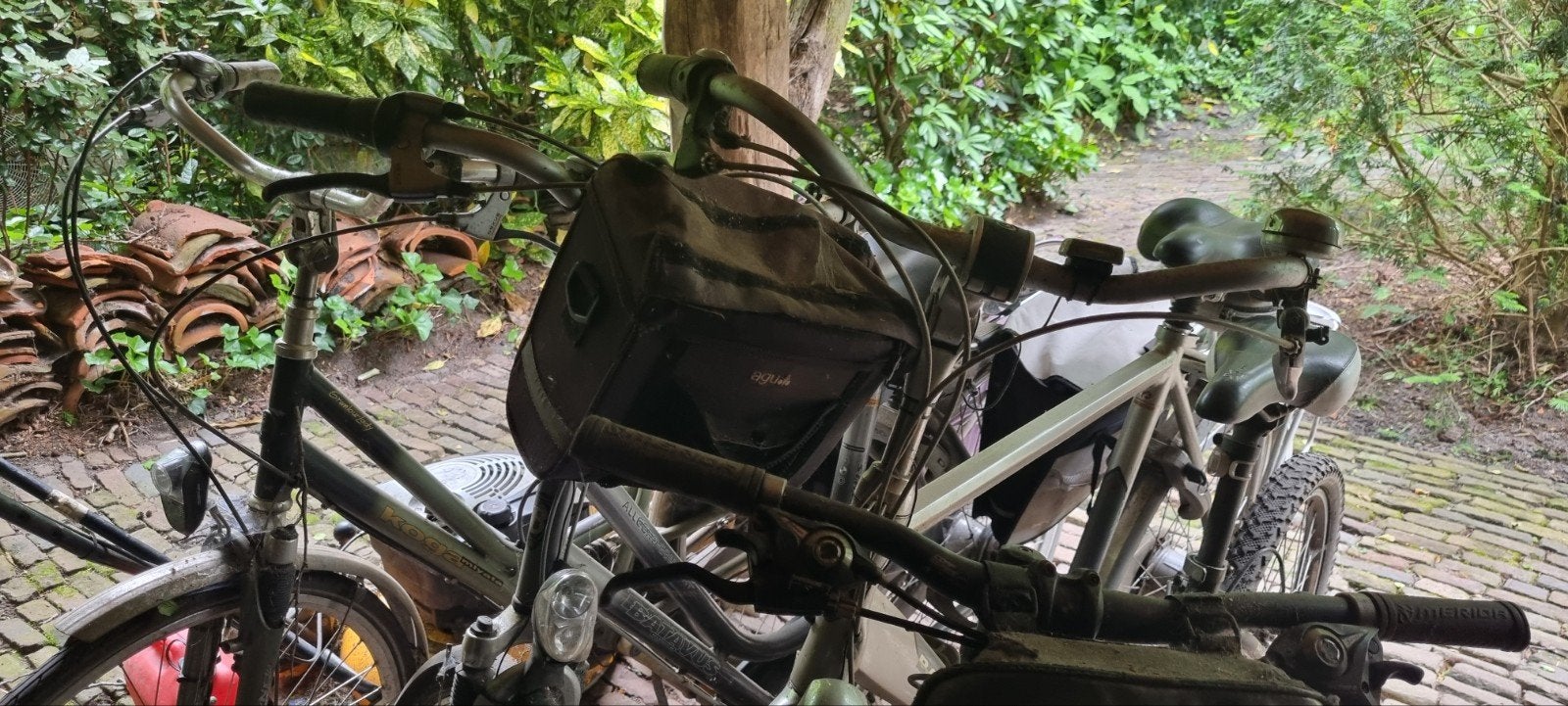 4 fietsen: 2 dames, 1 heren, 1 mountainbike - niet elektrisc, Fietsen en Brommers, Fietsen | Heren | Sportfietsen en Toerfietsen