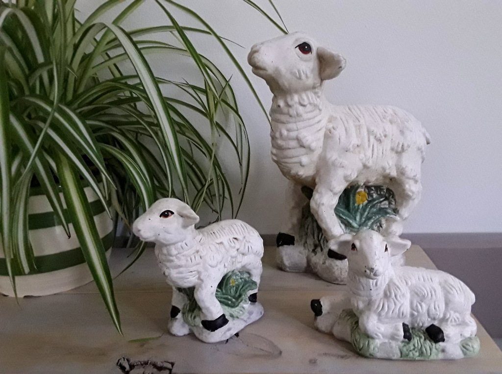 Beeld - beelden - schaap en lammeren - lammetjes - schapen, Verzamelen, Dierenverzamelingen, Ophalen of Verzenden, Gebruikt, Boerderijdier