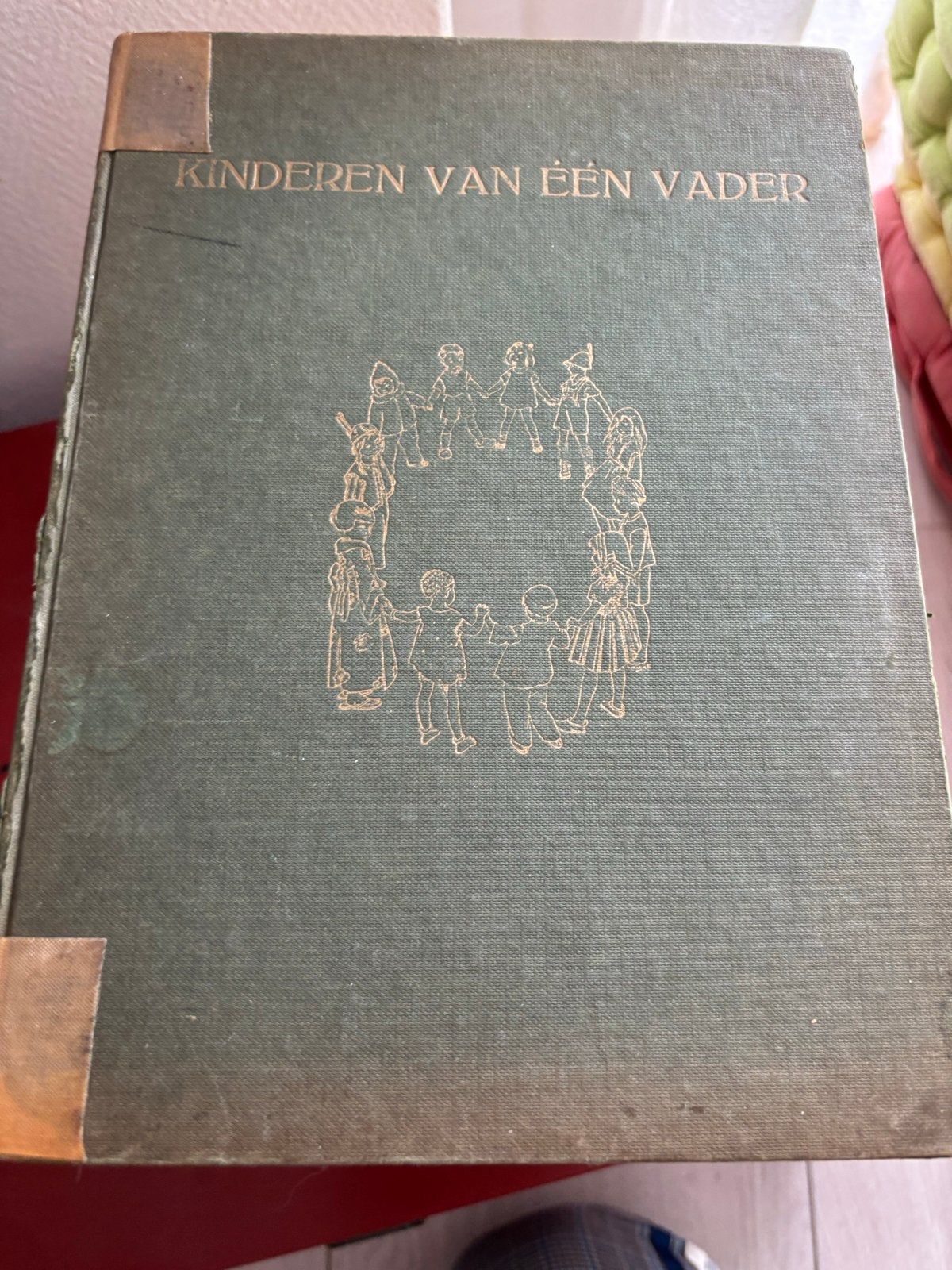 Kinderen van Eén Vader - Liederenbundel (1951), Boeken, Ophalen of Verzenden, Gelezen, Non-fictie