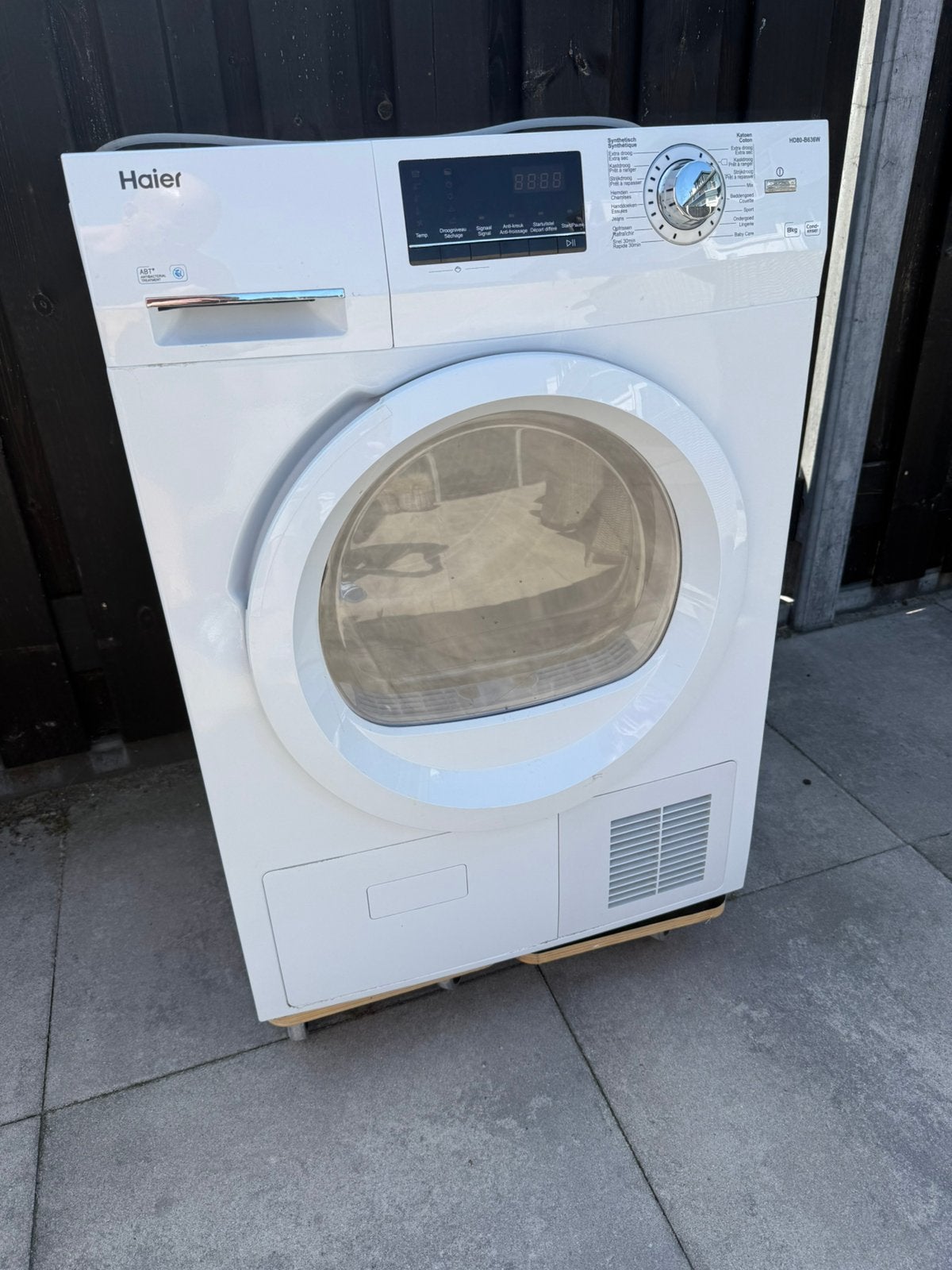 Condensdroger, Witgoed en Apparatuur, Wasdrogers, Ophalen, 6 tot 8 kg, Gebruikt, 85 tot 90 cm