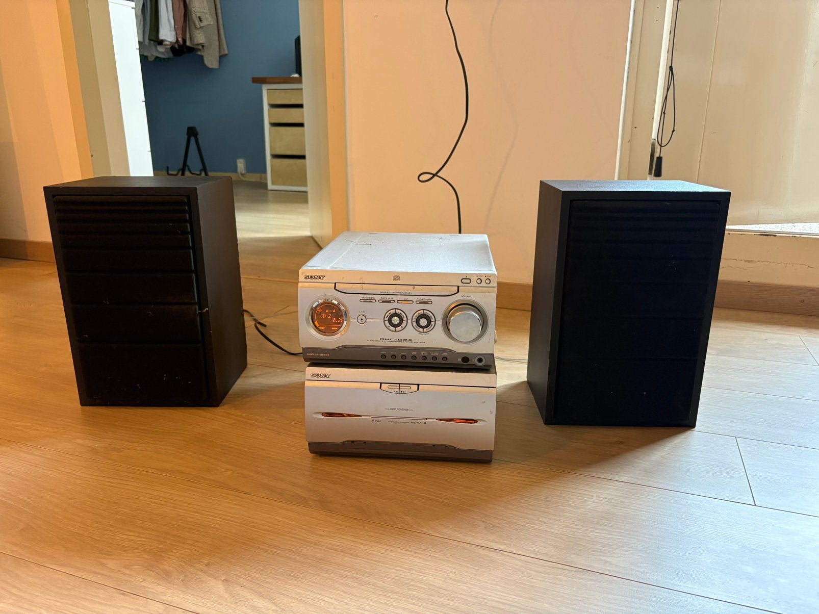Foto 3 van Sony MHC-W25 mini hifi-set met 2 speakers