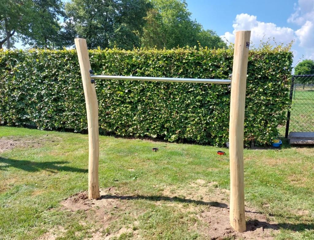 ROBINIA DUIKELREK ENKEL kukelrek rekstok trapeze duikelstang
