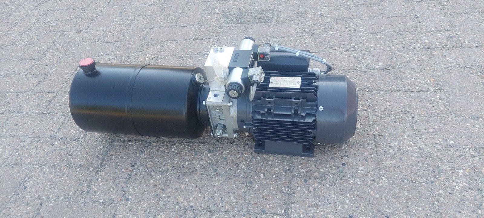 Nieuwe hydrauliekunit 230V, Ophalen