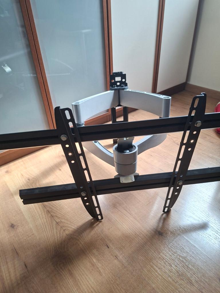 Vogel's TV Beugel Draaibaar - Zilver/Zwart, Ophalen, Gebruikt
