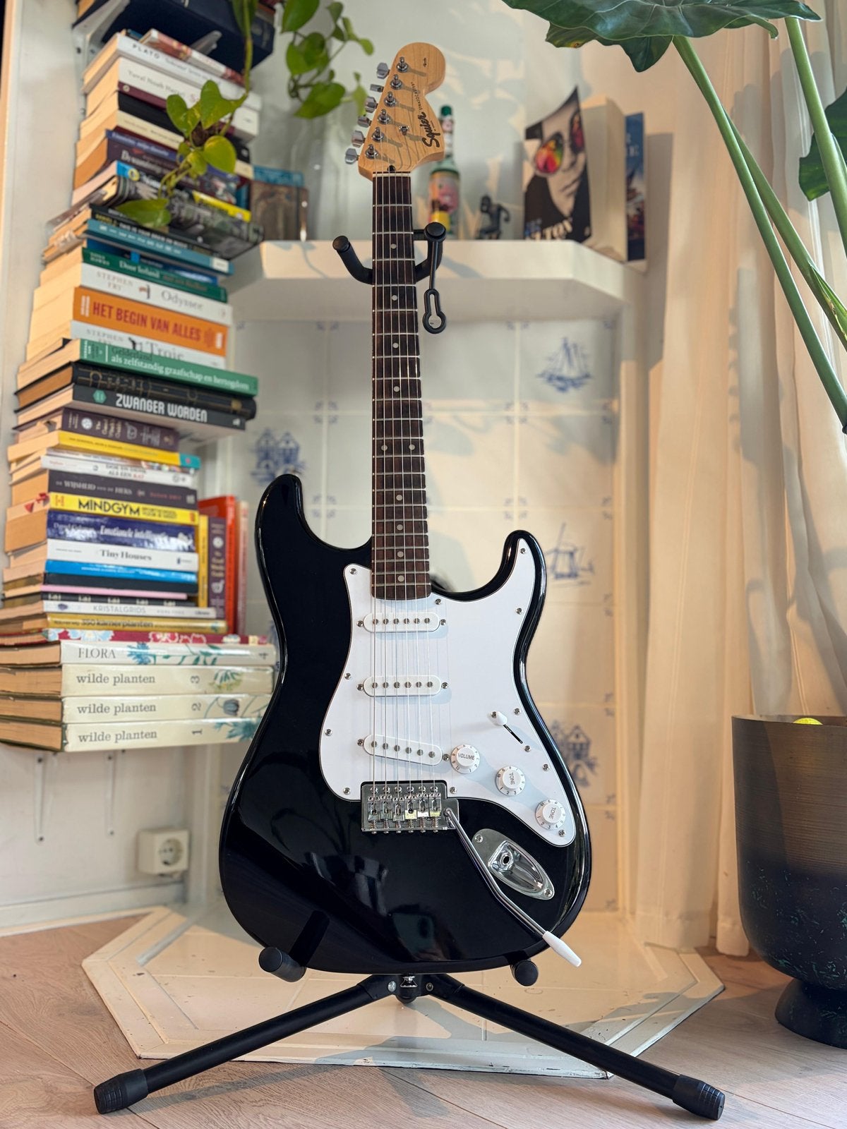 Squier Stratocaster Affinity, Ophalen, Zo goed als nieuw, Solid body, Fender