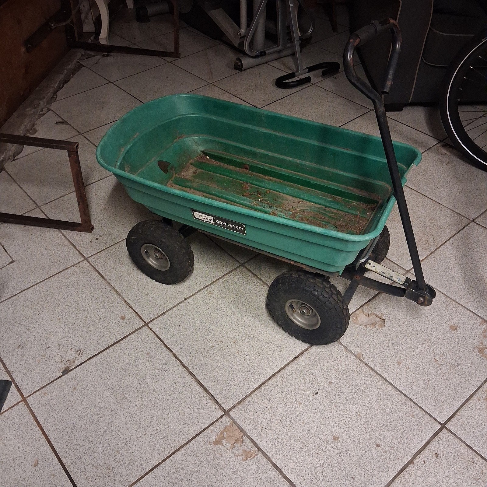 Lidl Bolderkar/Kiepwagen - Banden zacht, 2 gaatjes, Tuin en Terras, Ophalen, Gebruikt