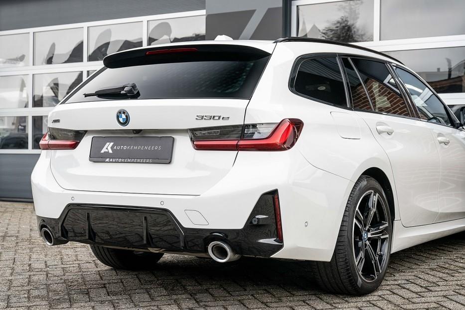 BMW 3-serie 330e xDrive M Sport | Shadow | Panorama | Head-U, Auto's, BMW, Gebruikt, 4 cilinders, Leder en Stof, Wit