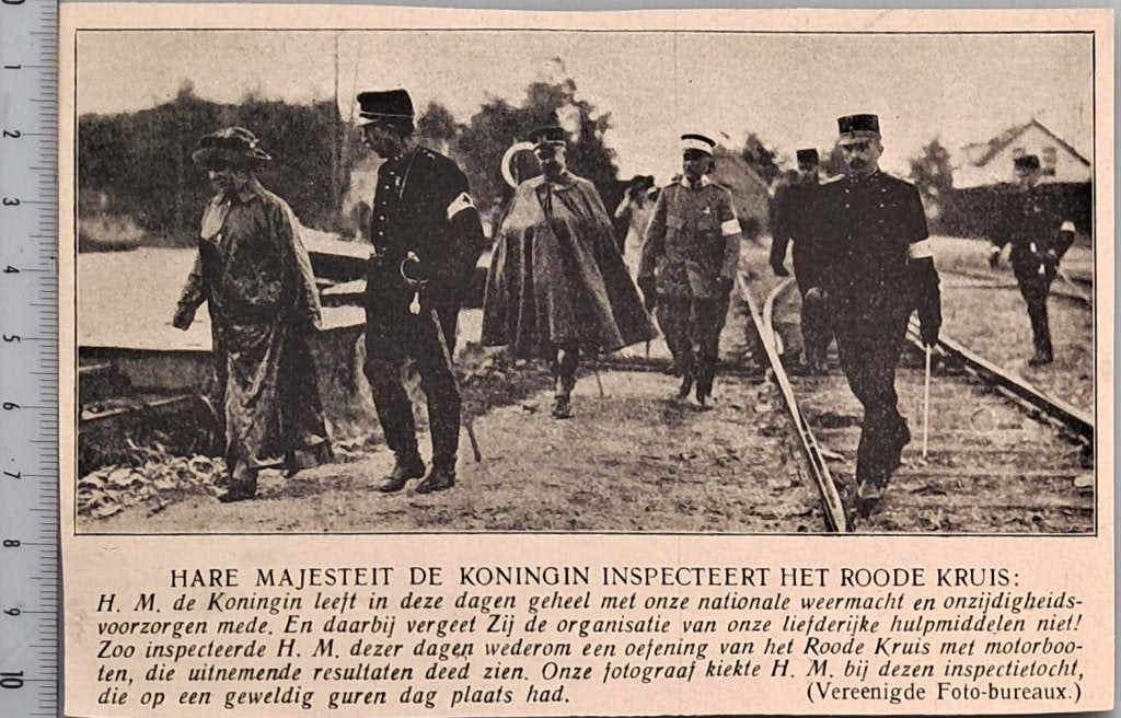 Rode Kruis 1914;  koningin inspecteert oefening met boten, Verzenden, Voor 1940, Gebruikt, Overige onderwerpen