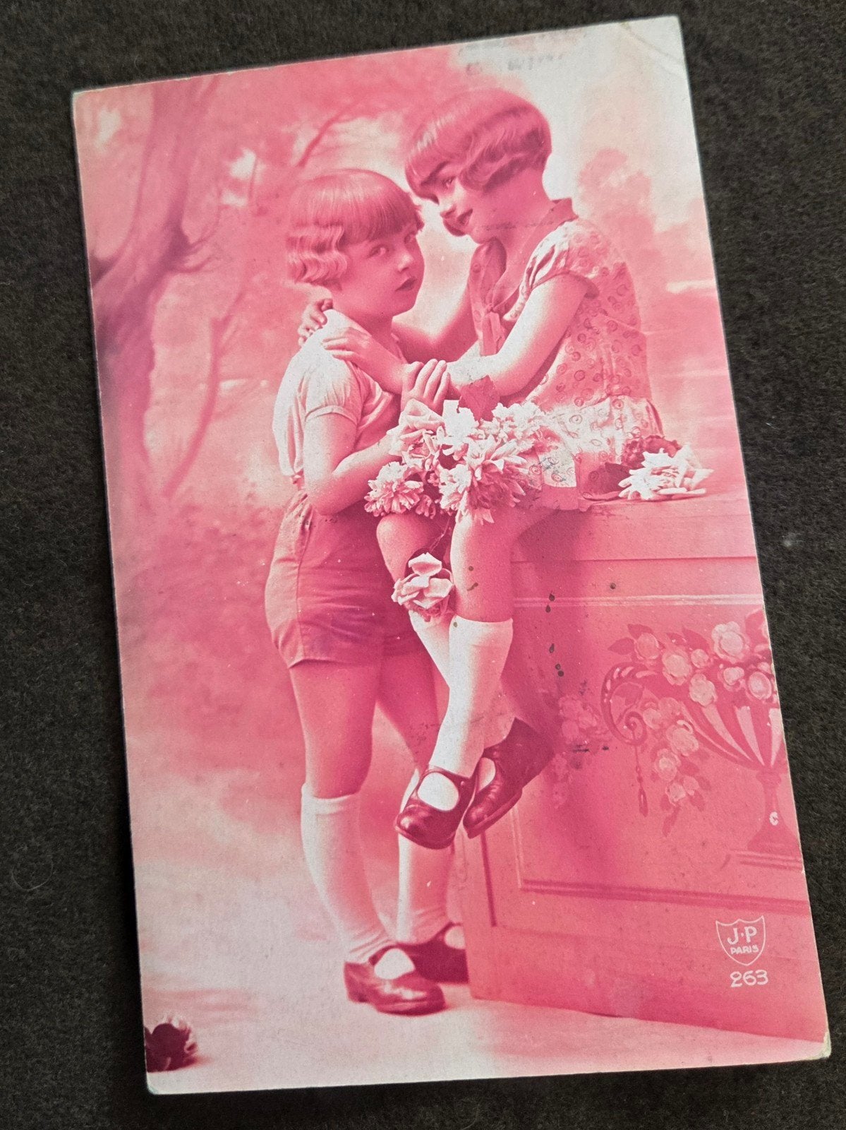 Oude ansichtkaart: Twee meisjes met bloemen, Oostende 1912, Verzenden, Voor 1920, Gelopen, Overige thema's
