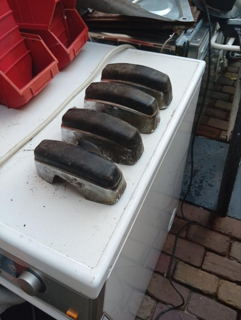 Bumper rozetten oldtimer (ford/VW), Ophalen, Ford